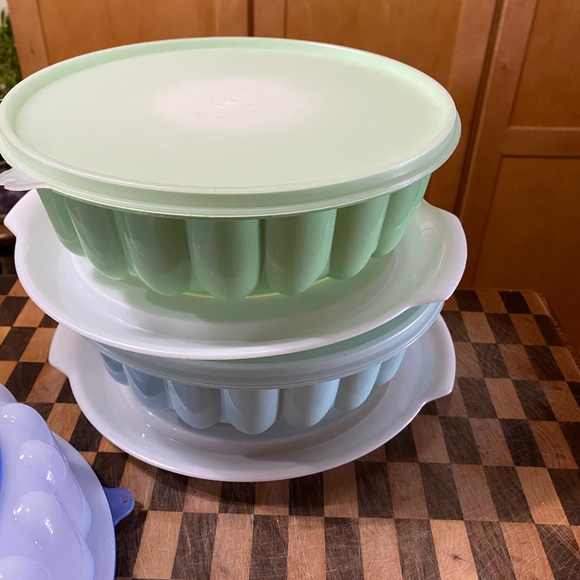 TUPPERWARE JELLO MOLD RINGS PRICE IS EACH - Picture 5 of 7